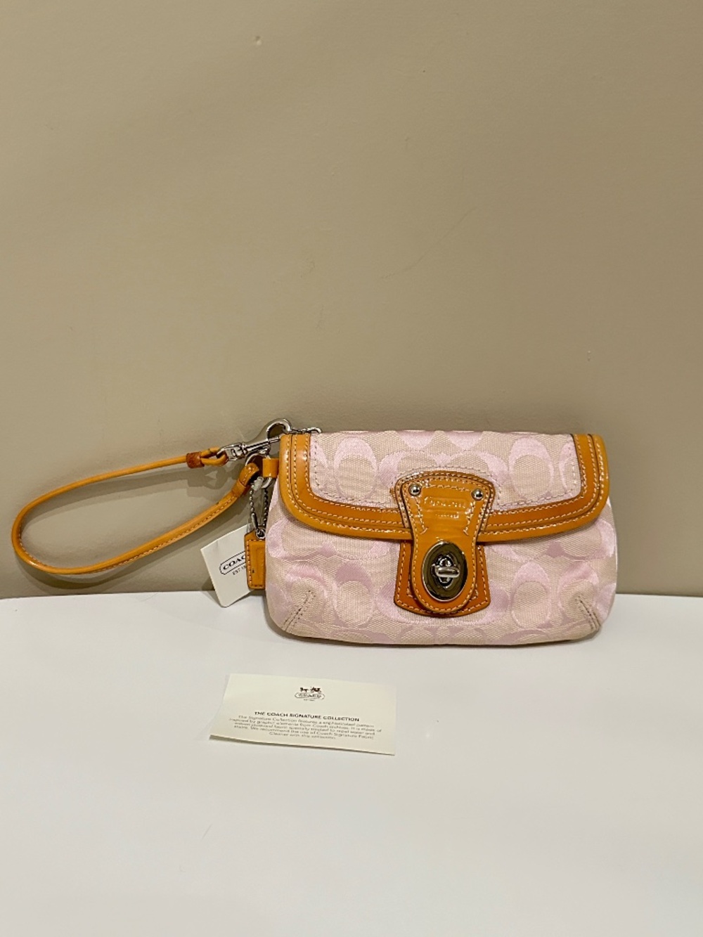 Rare NWT Vintage Coach Pink Canvas & Patent Leather Trim Turn Lock Wristlet